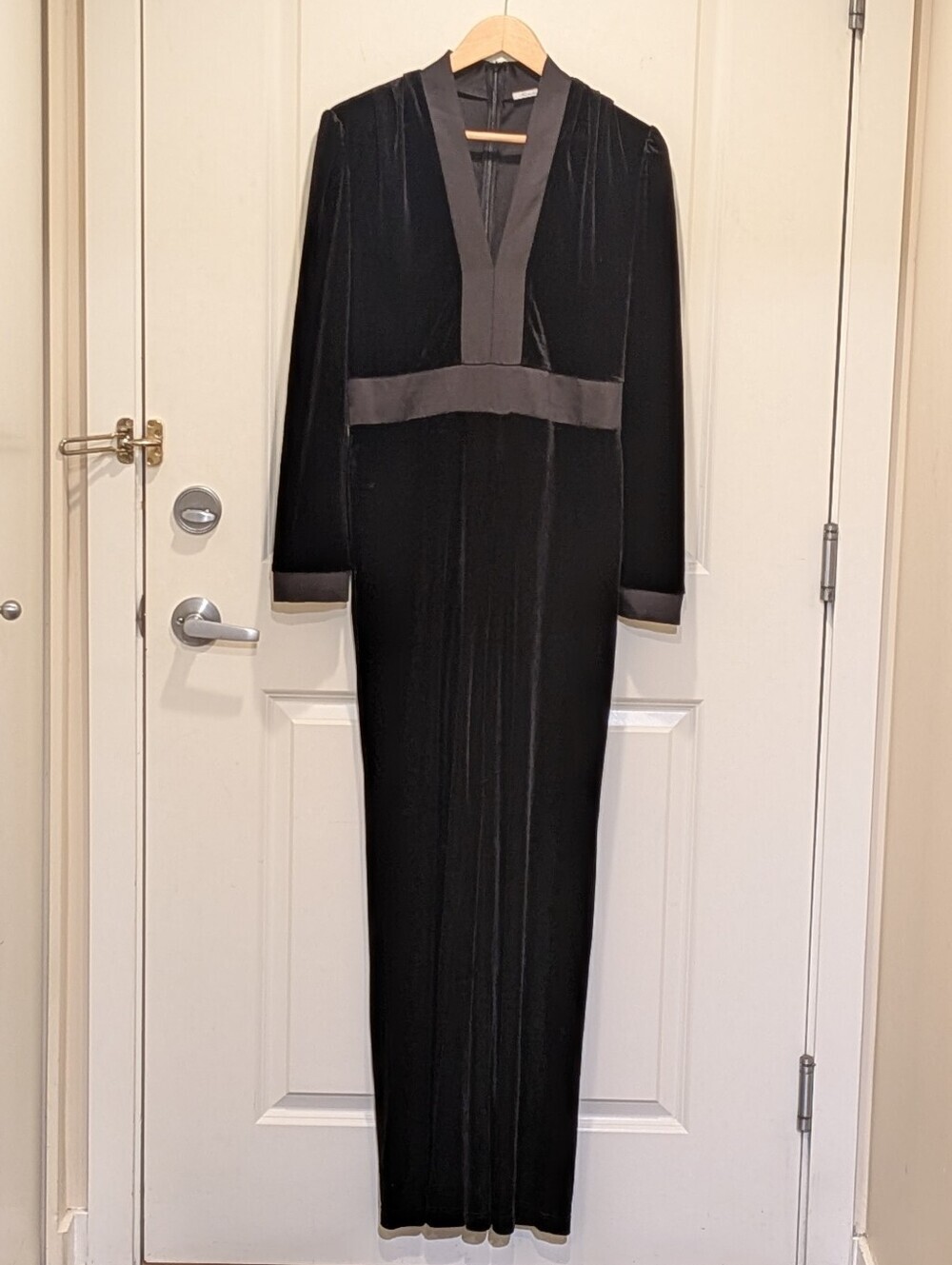 EUC AEL Amy Enjoy Life L Black Velvet Jumpsuit with Ribbon Details